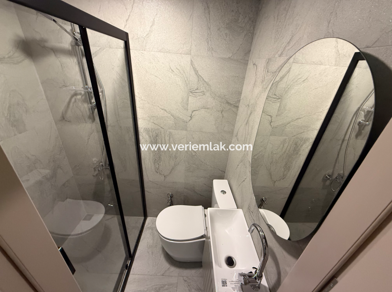 Full Renovation With En-Suite Bathroom Garden Near American College