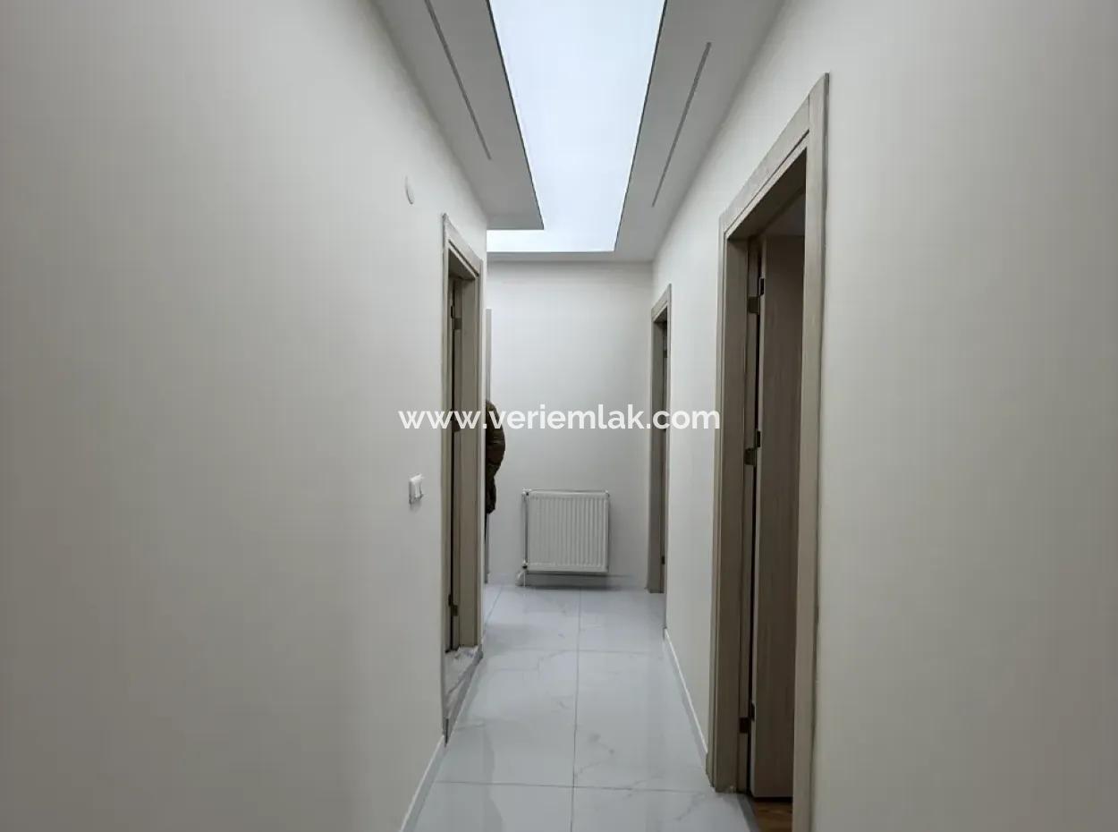 2 1 Flats For Sale In A Centrally Located, Young Building In Seferihisar Pazaryeri