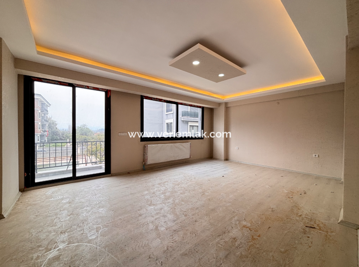 3 1 Flats For Sale With Indoor Kitchen In A Site With A Pool