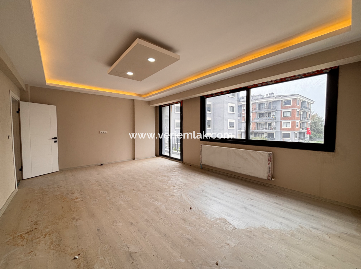 3 1 Flats For Sale With Indoor Kitchen In A Site With A Pool