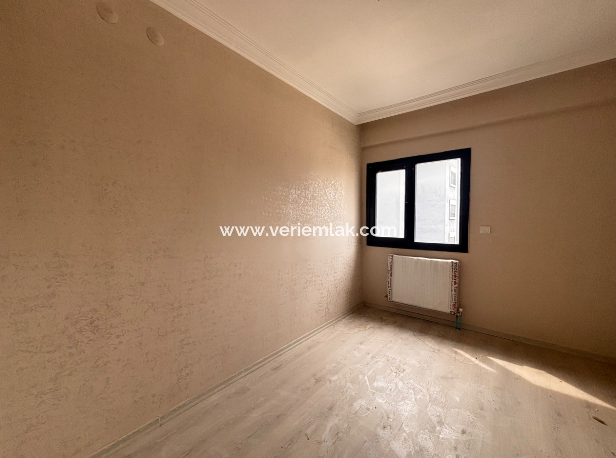 3 1 Flats For Sale With Indoor Kitchen In A Site With A Pool