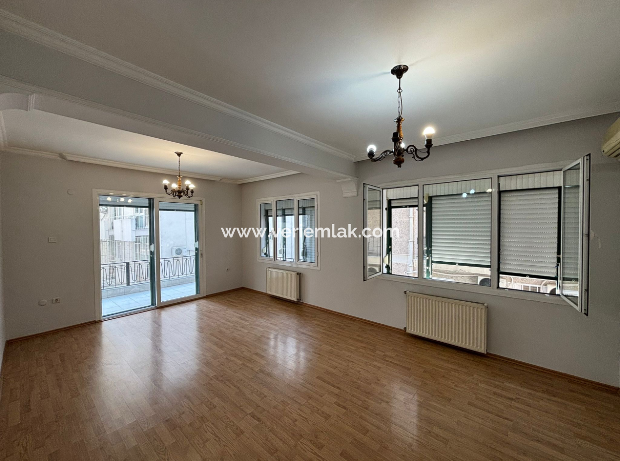 2Nd Floor Combi 3 1 Flat For Rent With Parking Near Alsancak Libas!