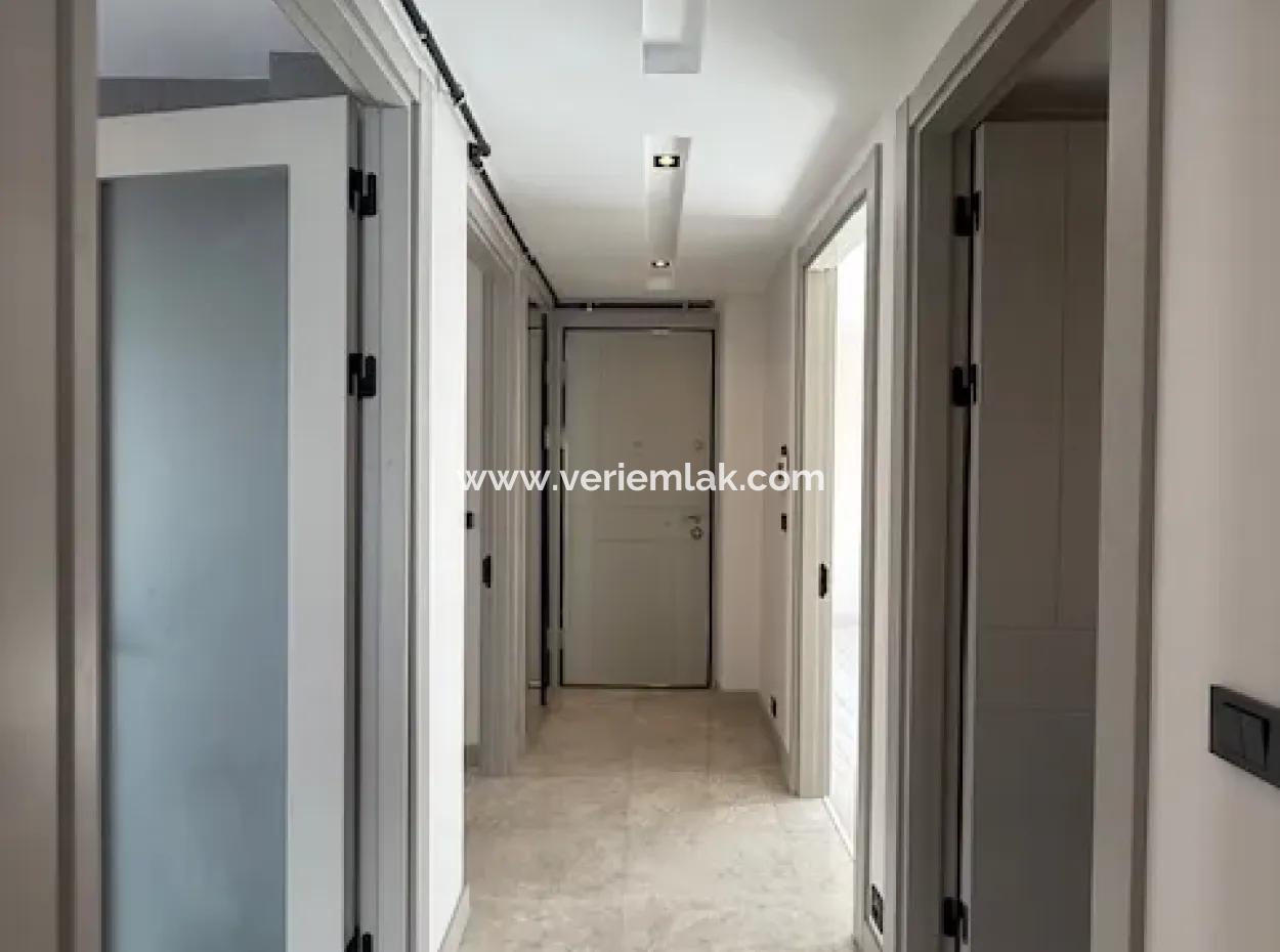 Ultra Luxury 2 1 Apartment For Sale In Seferihisar Camikebir Neighborhood