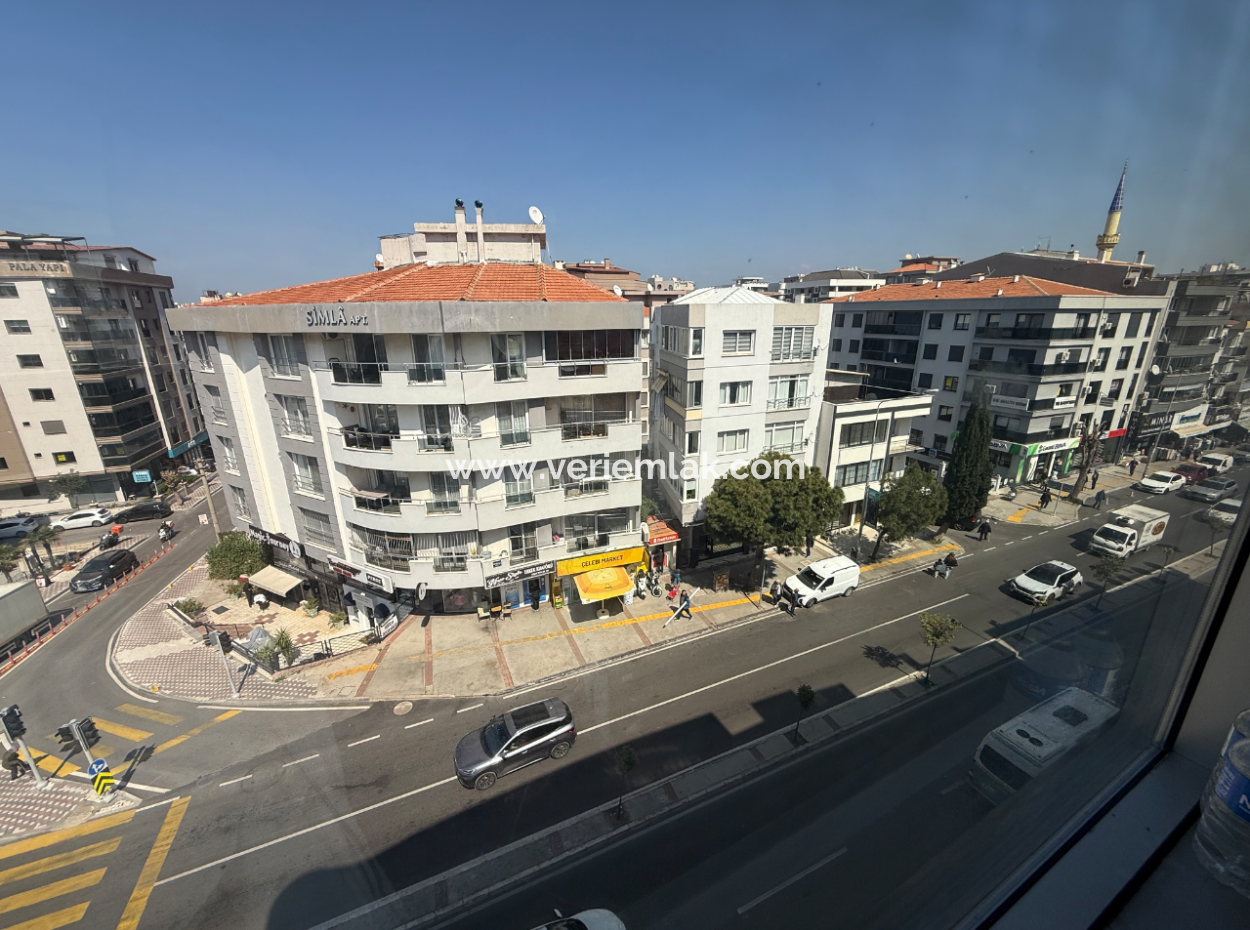 Office/Office With Elevator On Narlidere Mithatpaşa Street