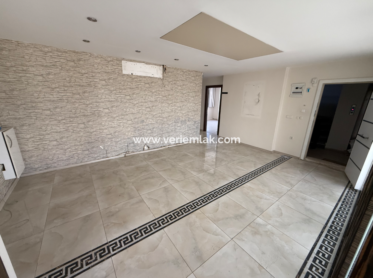 Office/Office With Elevator On Narlidere Mithatpaşa Street