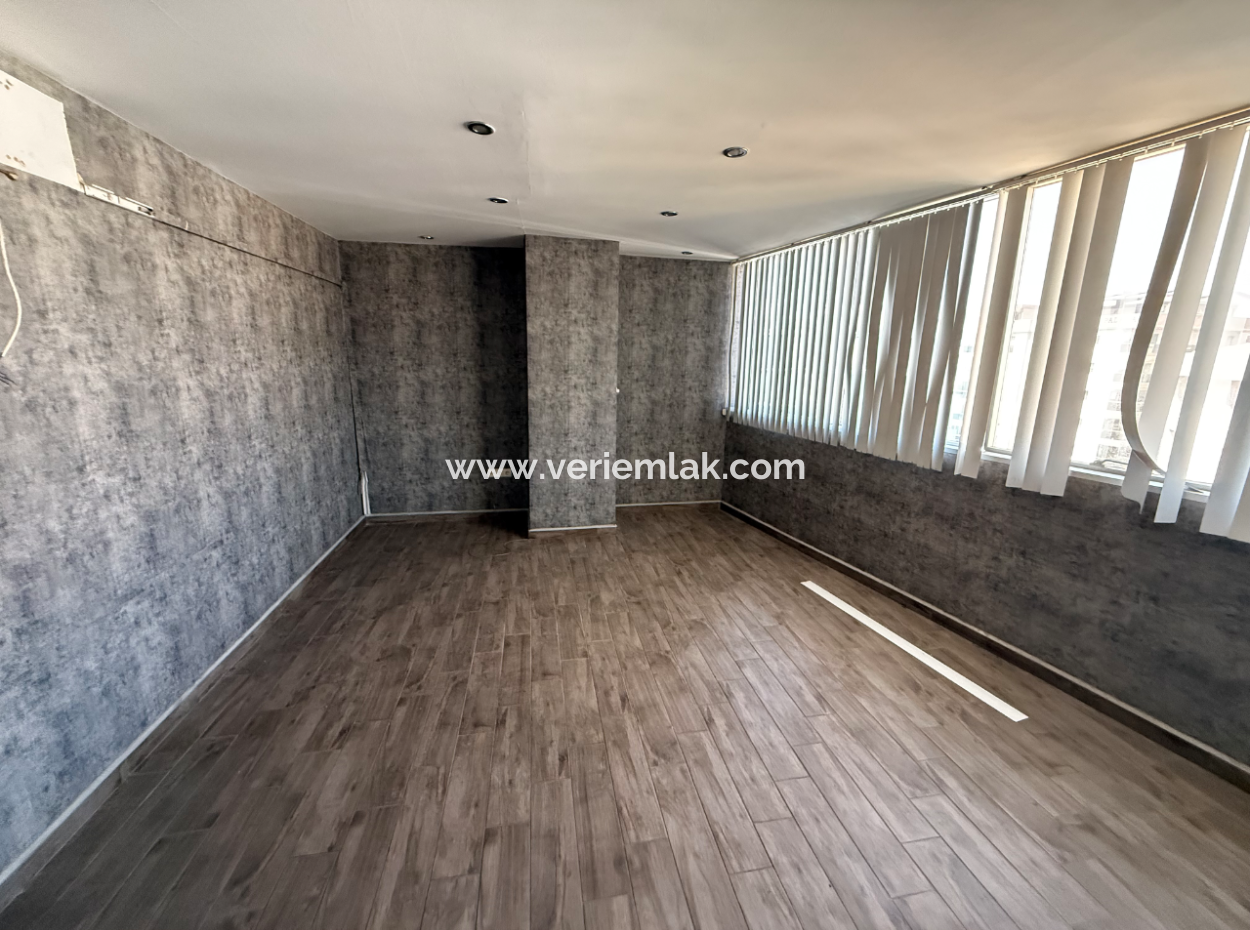Office/Office With Elevator On Narlidere Mithatpaşa Street