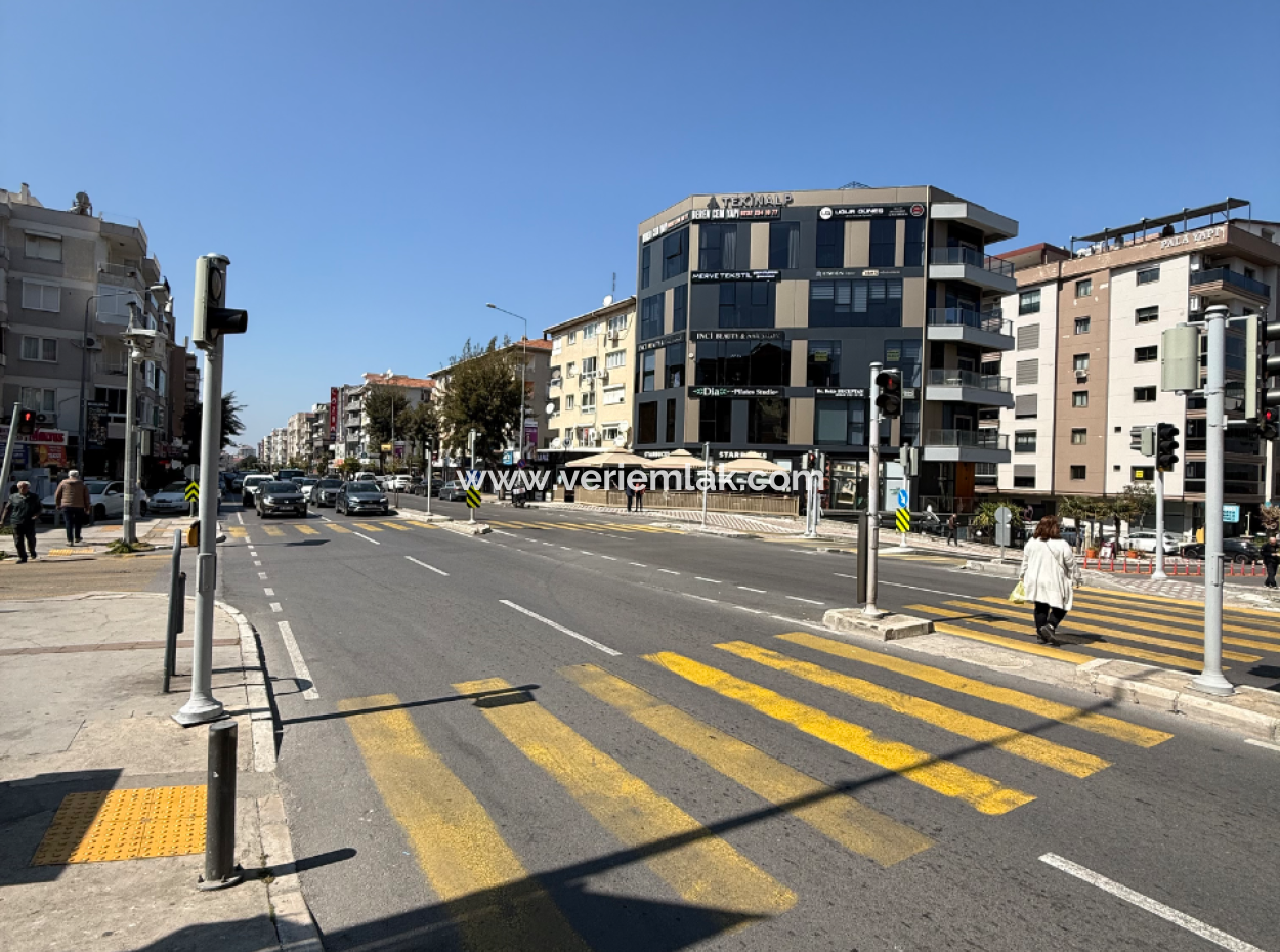 Office/Office With Elevator On Narlidere Mithatpaşa Street