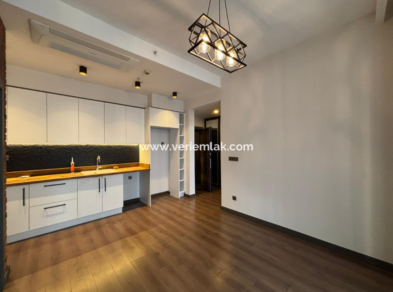 Near Bornova Yaşar University 80M2 2 1 Luxury Rental Apartment With Winter Garden!