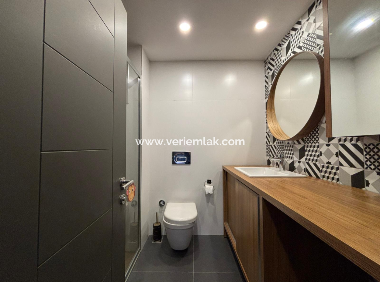 Near Bornova Yaşar University 80M2 2 1 Luxury Rental Apartment With Winter Garden!