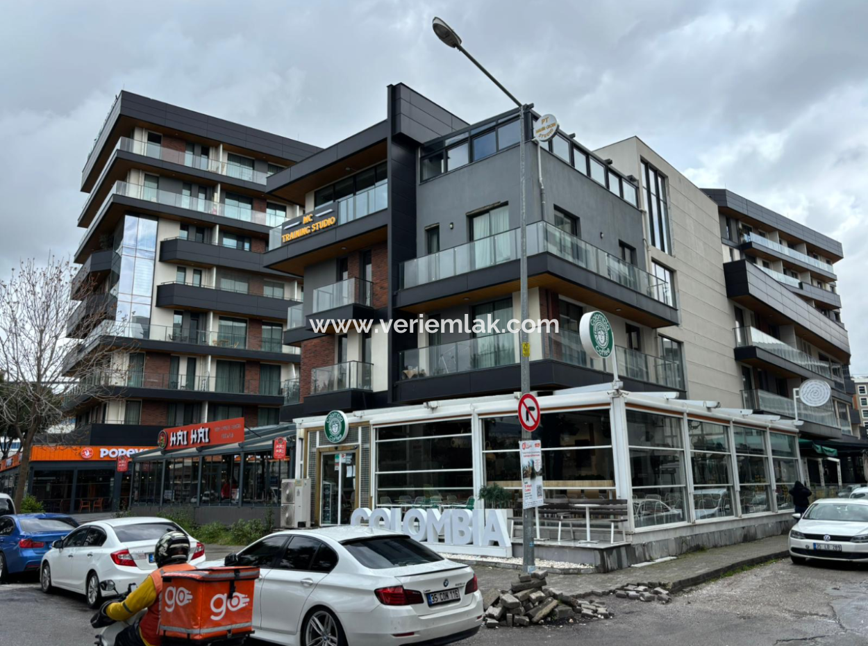 Near Bornova Yaşar University 80M2 2 1 Luxury Rental Apartment With Winter Garden!