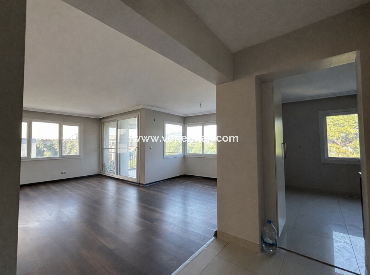 Alsancak Libaş Street 3 1 5Th Floor Open Front, Corner Luxury Flat For Rent