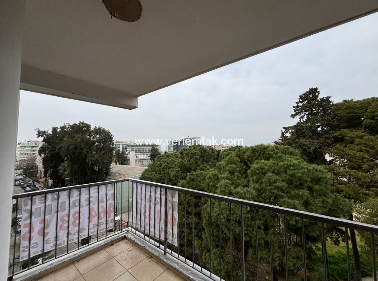 Alsancak Libaş Street 3 1 5Th Floor Open Front, Corner Luxury Flat For Rent