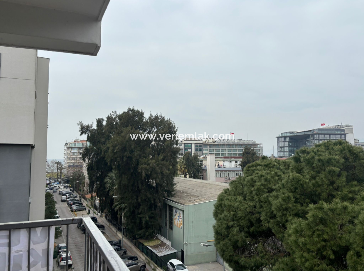 Alsancak Libaş Street 3 1 5Th Floor Open Front, Corner Luxury Flat For Rent