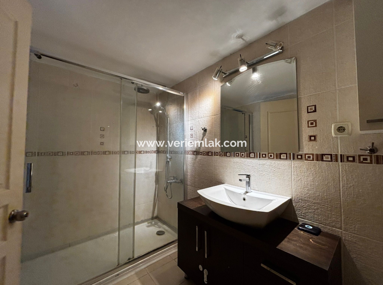 Alsancak Libaş Street 3 1 5Th Floor Open Front, Corner Luxury Flat For Rent