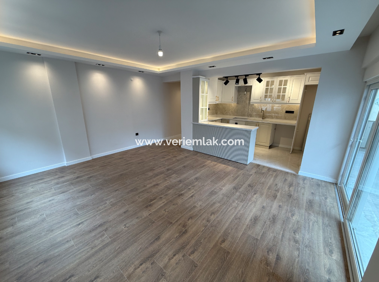 Fully Renovated Mezzanine Corner In Göztepe Susuz Dede