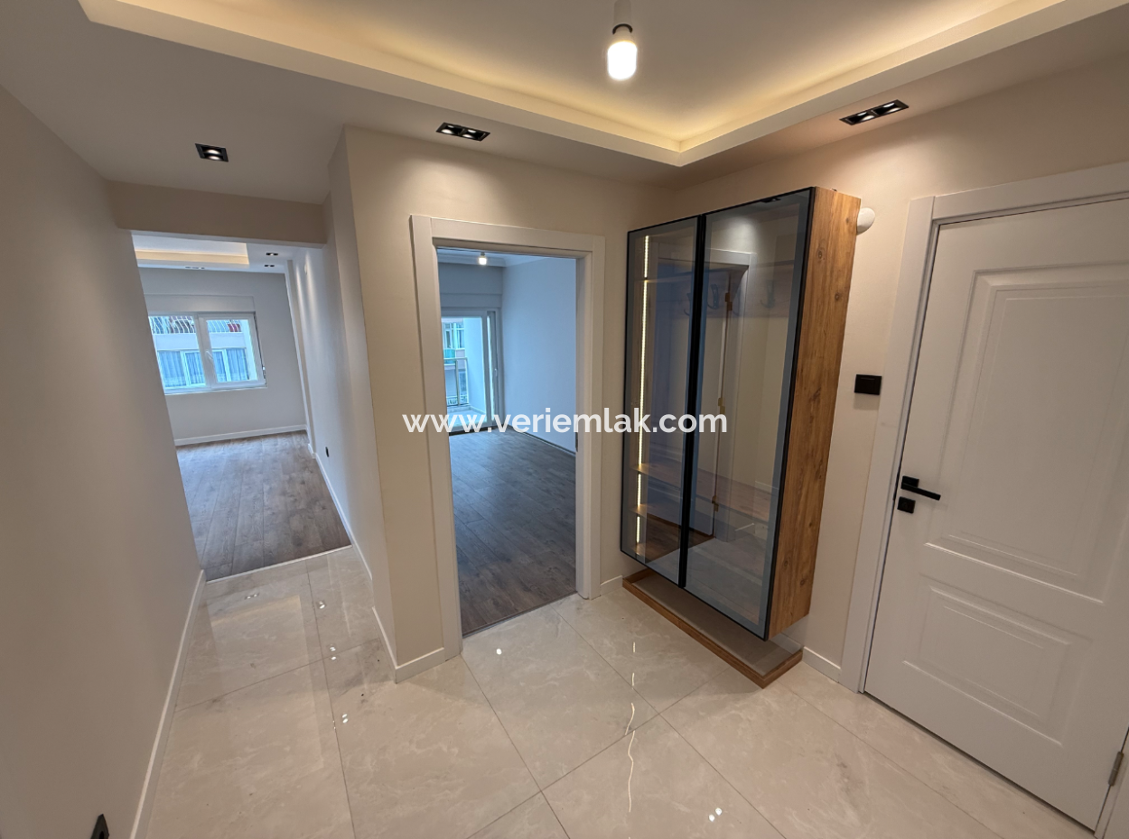 Fully Renovated Mezzanine Corner In Göztepe Susuz Dede