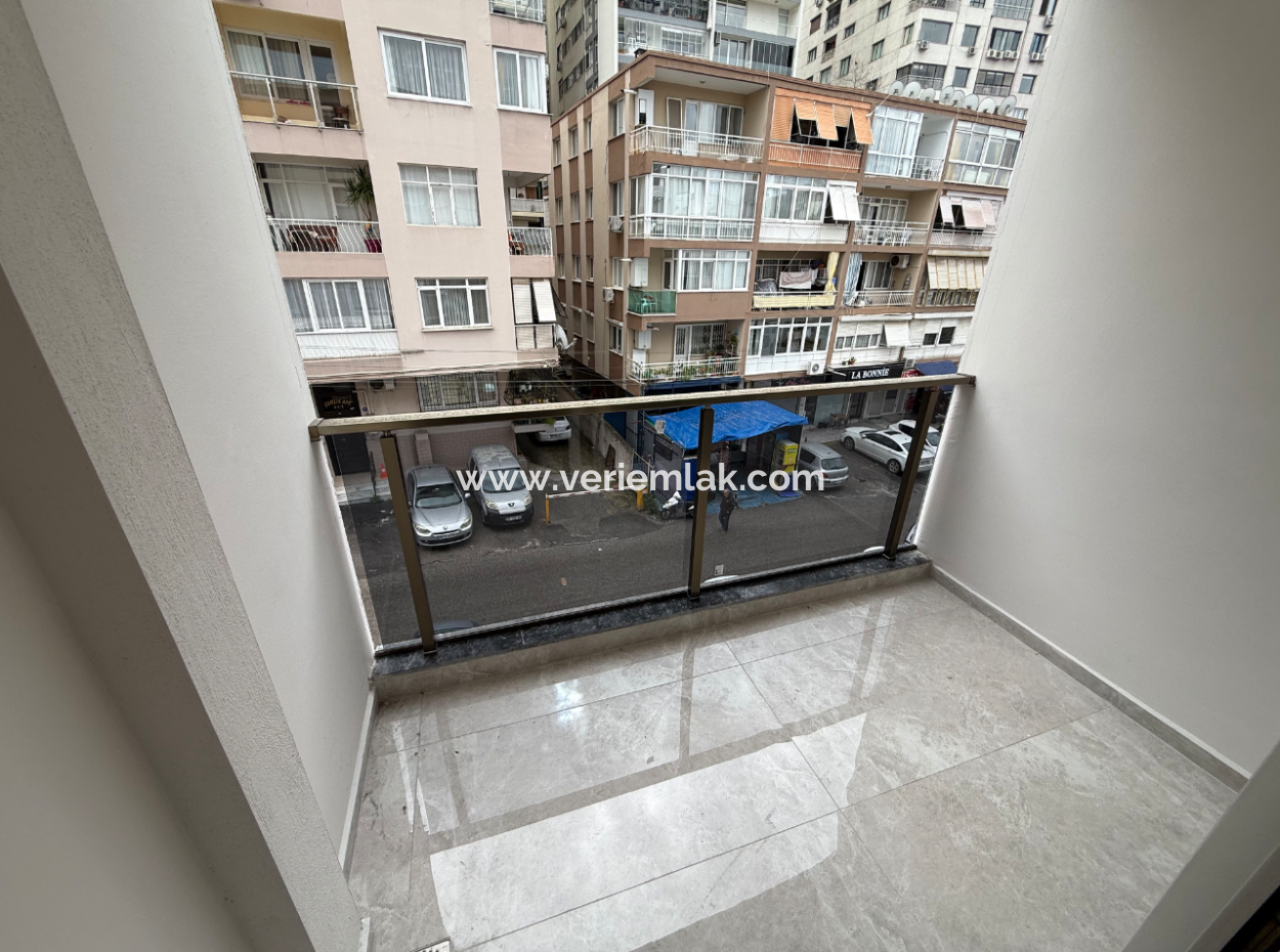 Fully Renovated Mezzanine Corner In Göztepe Susuz Dede