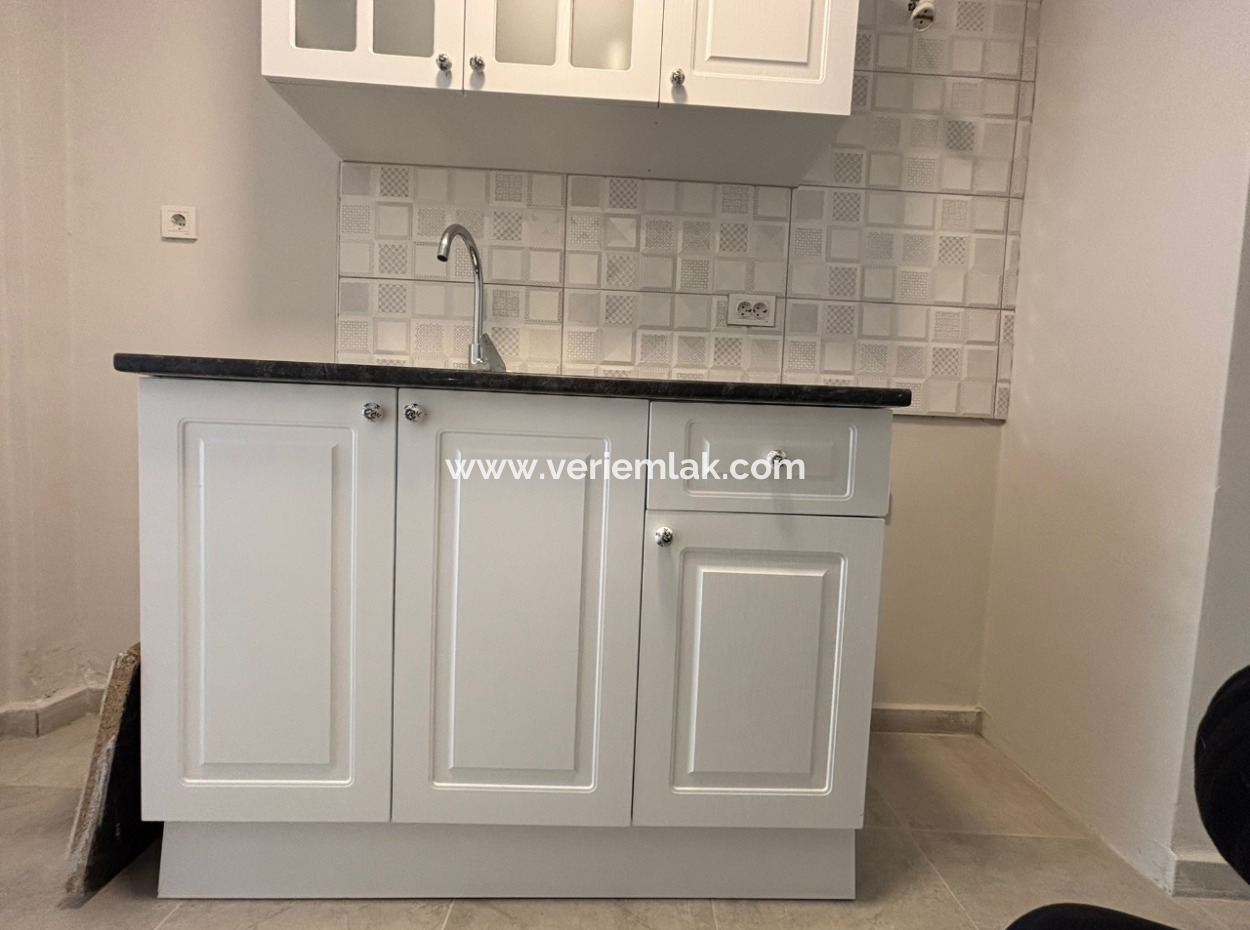 1 1 4Th Floor Flat For Rent On Alsancak Talatpaşa Boulevard!