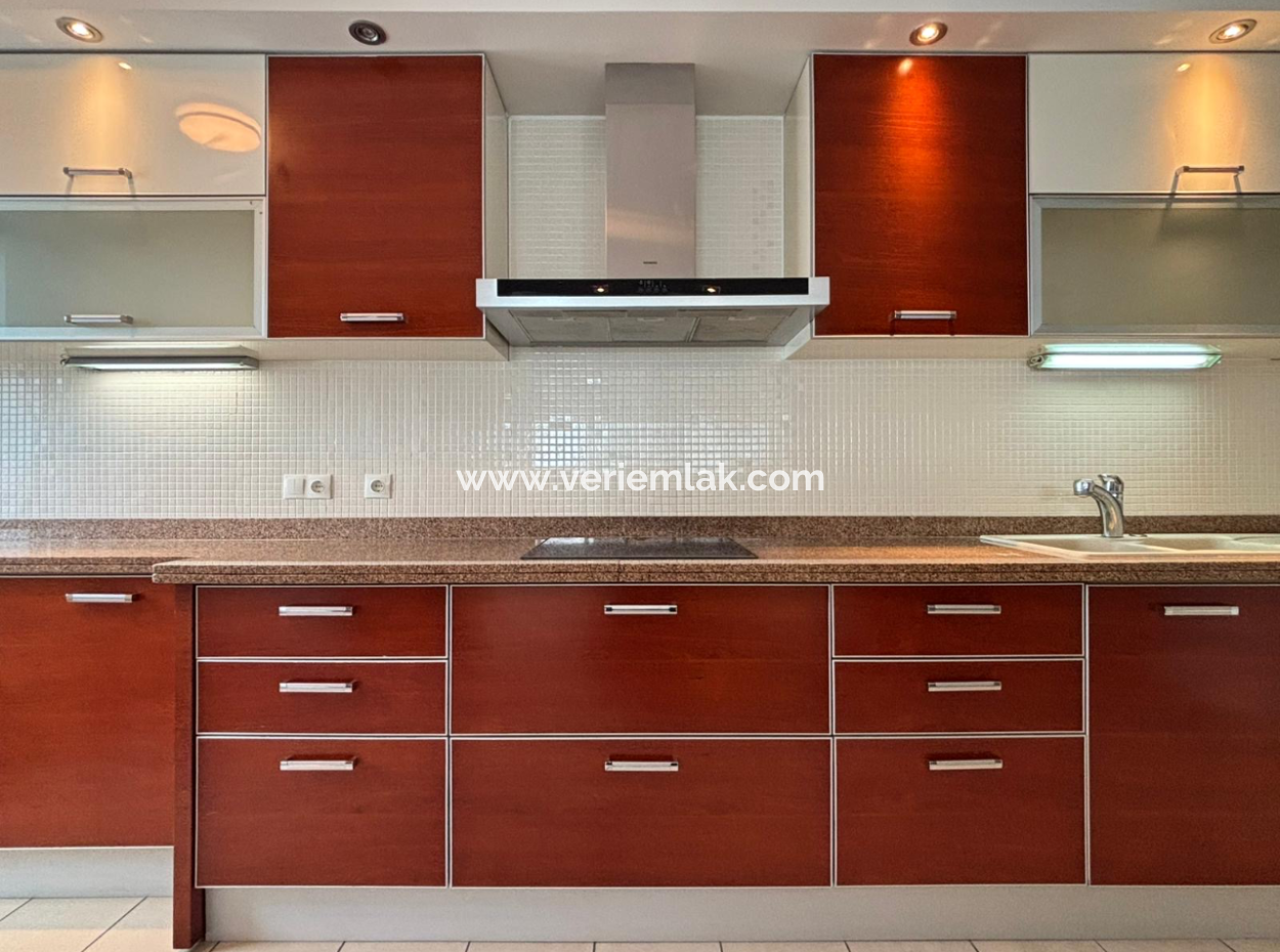 Alsancak Punta Residence 4 1 260M2 Flat For Rent With Sea View!