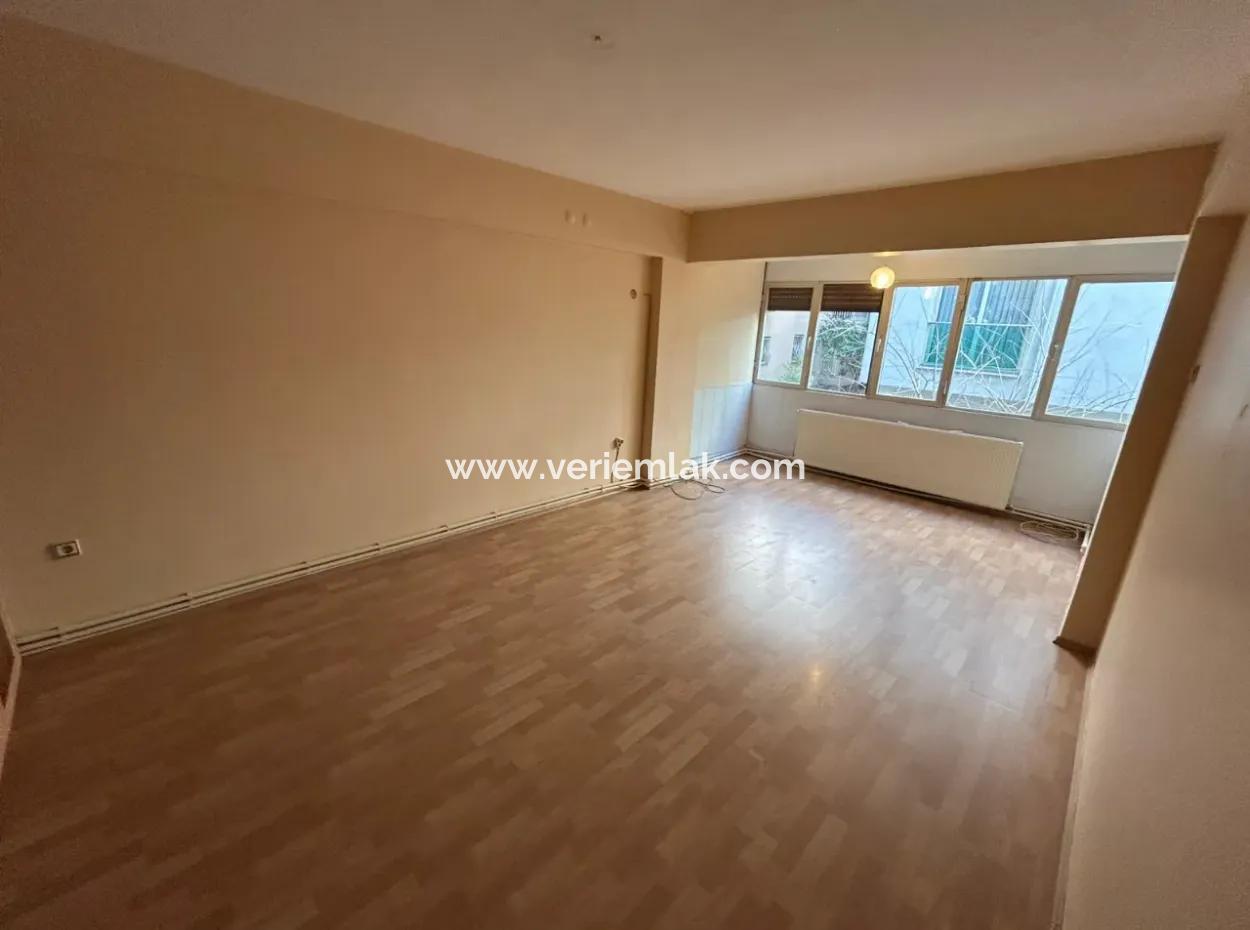 Prestigious Apartment For Sale With A Wide Front To İzmir Kültürpark On Mustafa Bey Street, Alsancak