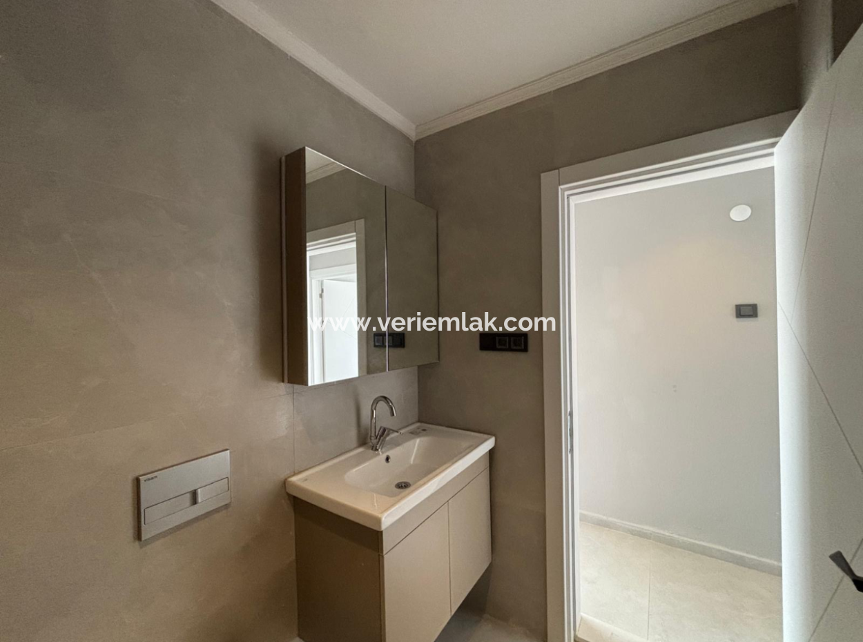 3 1 Empty Flat For Sale On Aliçetinkaya Boulevard In Alsancak