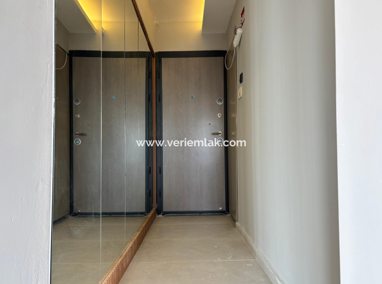 3 1 Empty Flat For Sale On Aliçetinkaya Boulevard In Alsancak