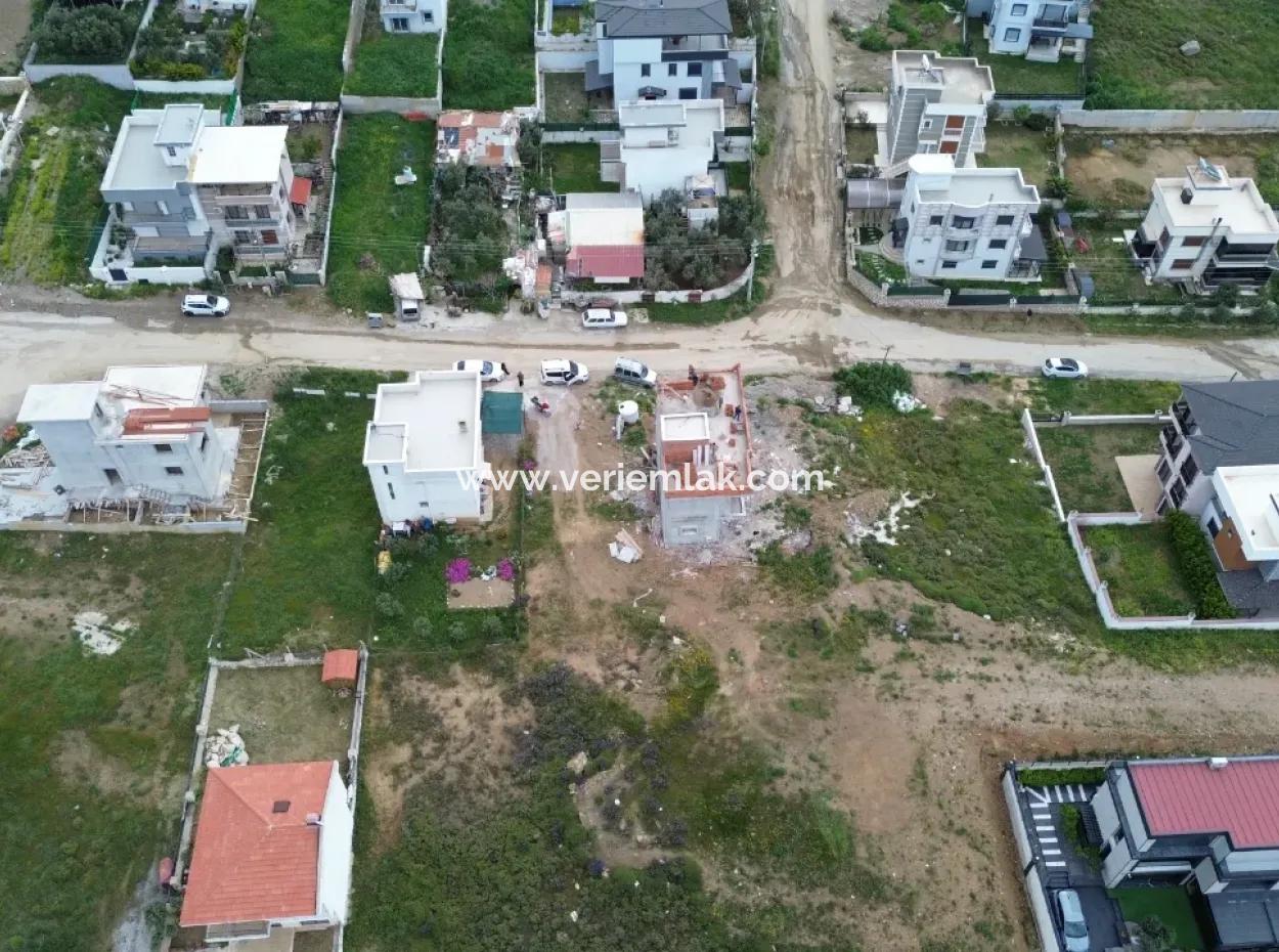 275 M² Villa Zoned Land For Sale In Seferihisar Akarca