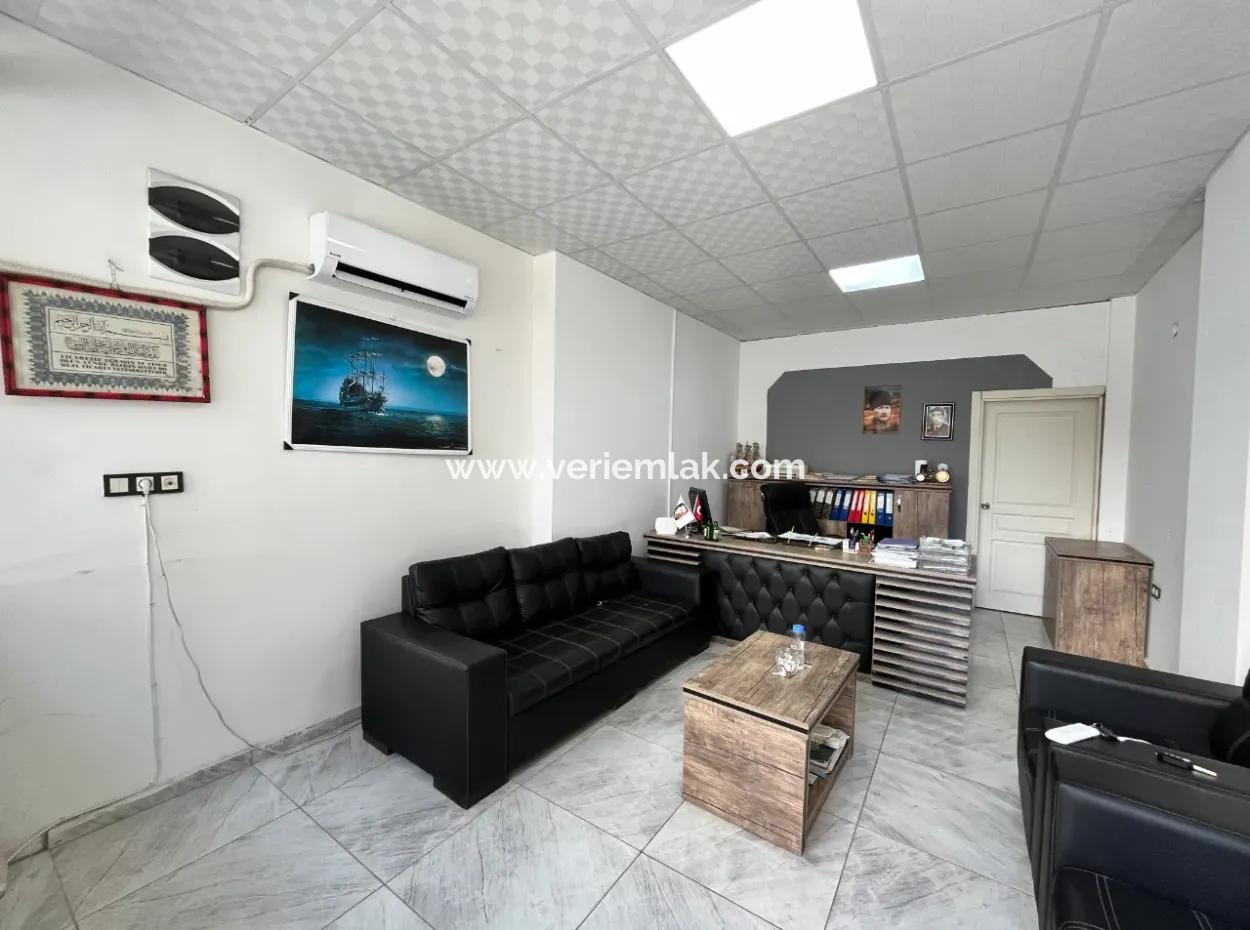 Shop For Rent In A Central Location In Seferihisar Hidirlik