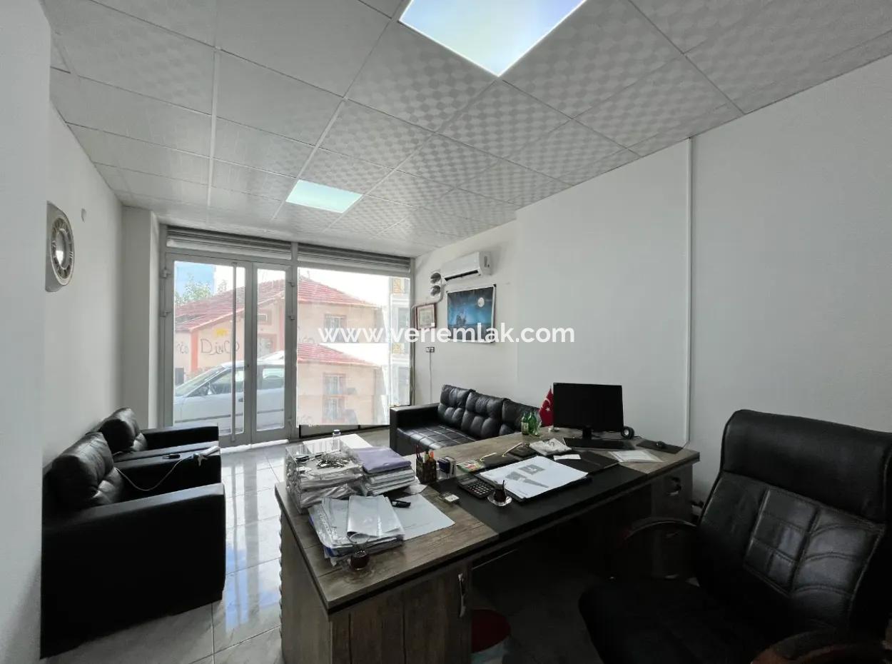 Shop For Rent In A Central Location In Seferihisar Hidirlik