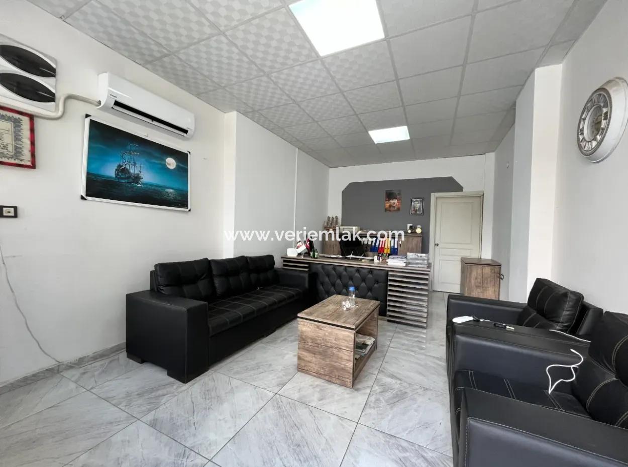 Shop For Rent In A Central Location In Seferihisar Hidirlik