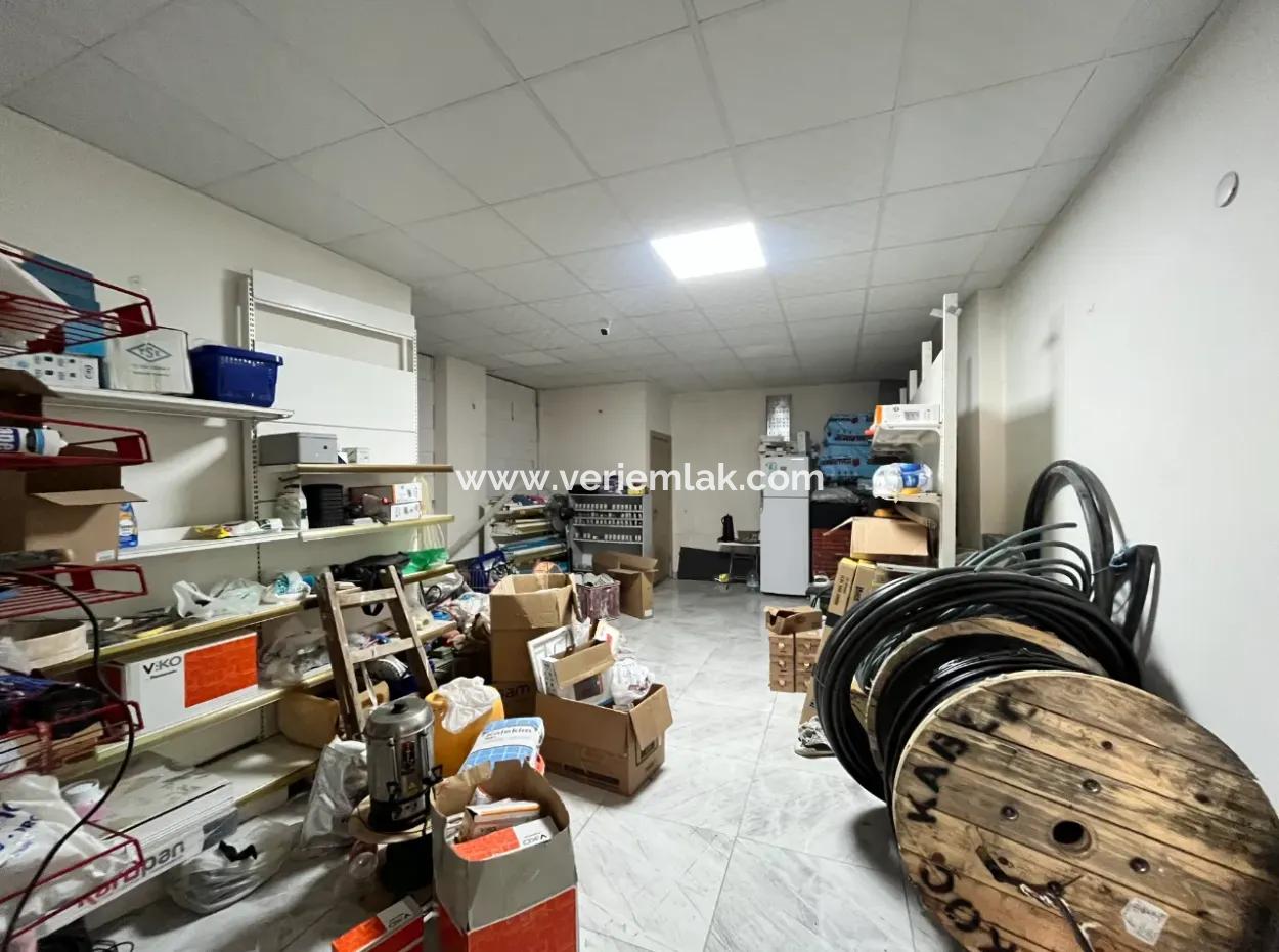 Shop For Rent In A Central Location In Seferihisar Hidirlik