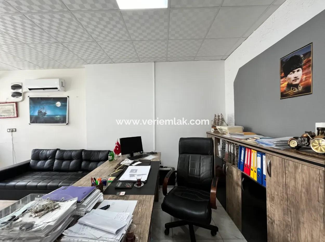 Shop For Rent In A Central Location In Seferihisar Hidirlik