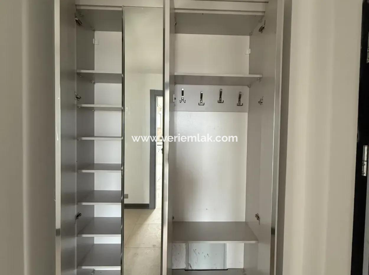 New Villa With Modern Architecture In Seferihisar Tepecik