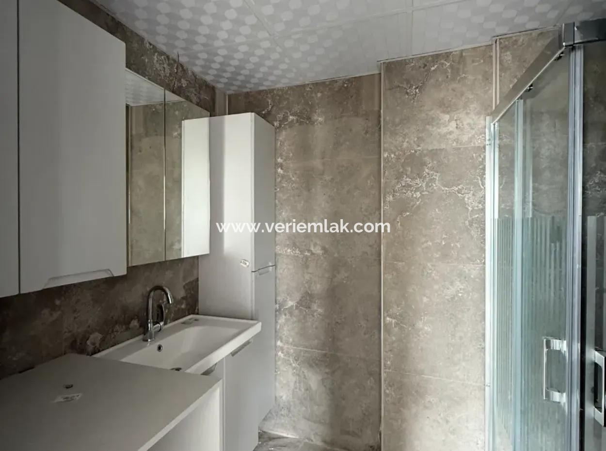 New Villa With Modern Architecture In Seferihisar Tepecik