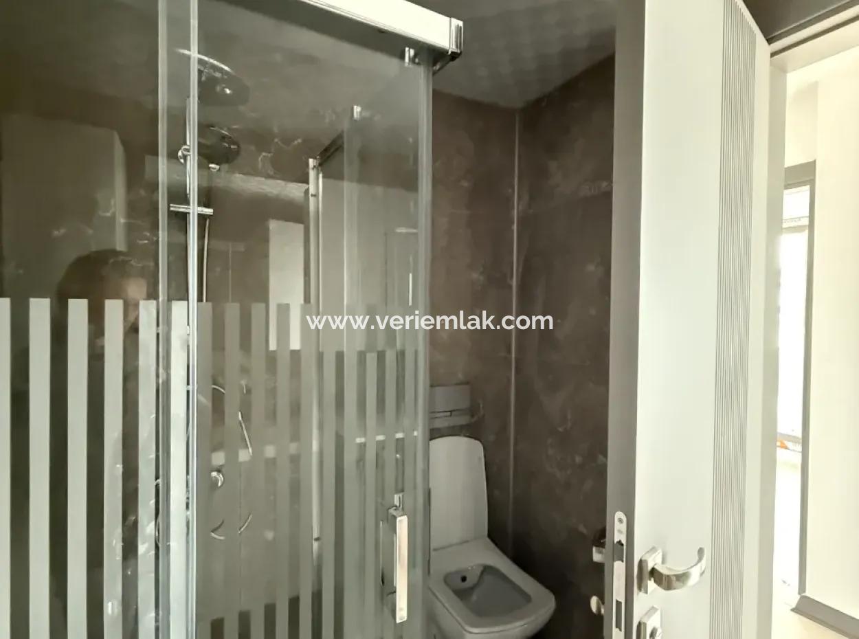 New Villa With Modern Architecture In Seferihisar Tepecik