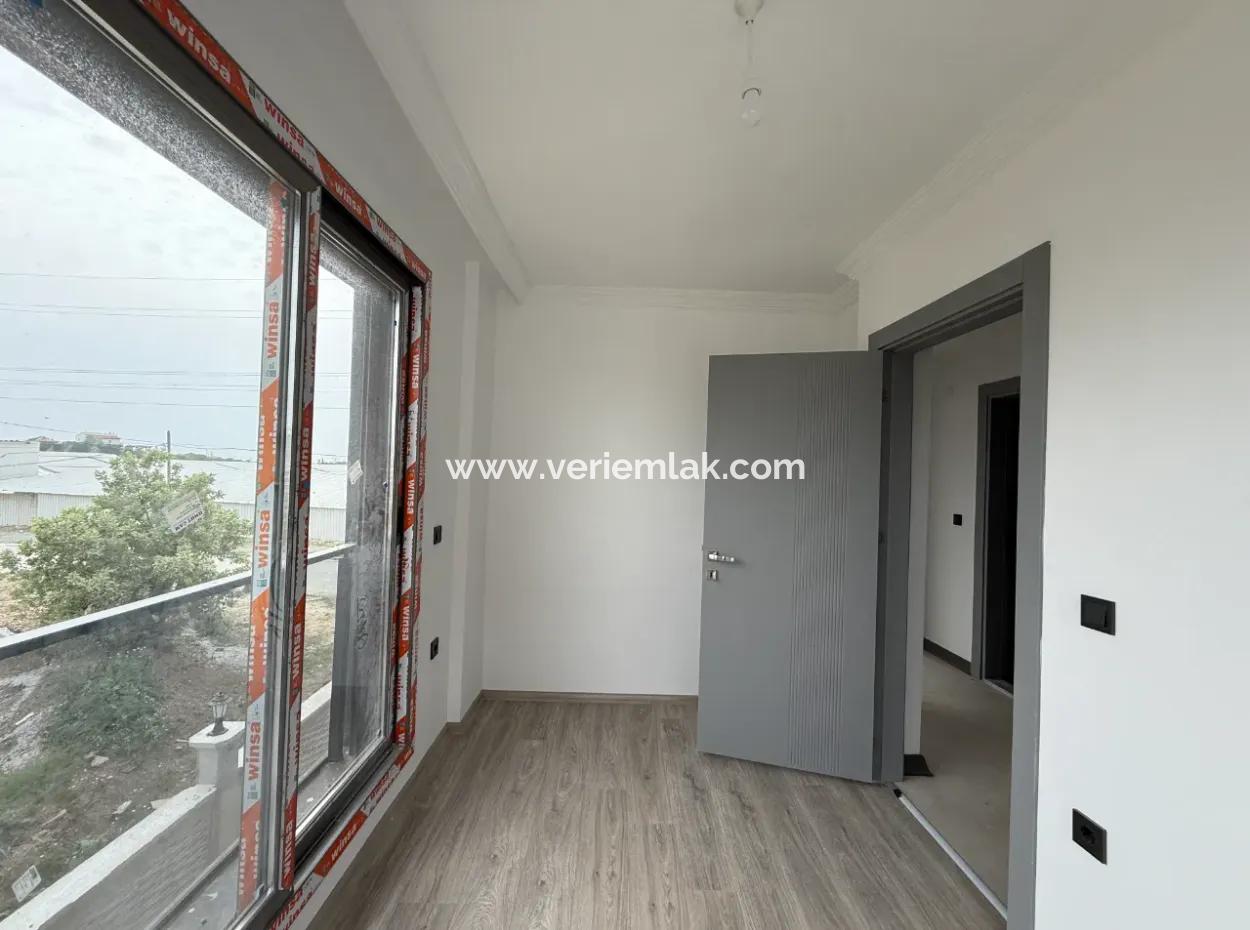 New Villa With Modern Architecture In Seferihisar Tepecik