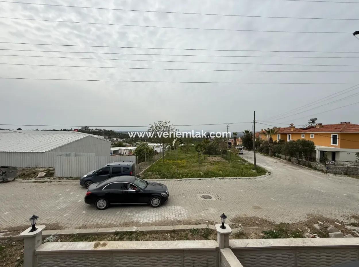 New Villa With Modern Architecture In Seferihisar Tepecik