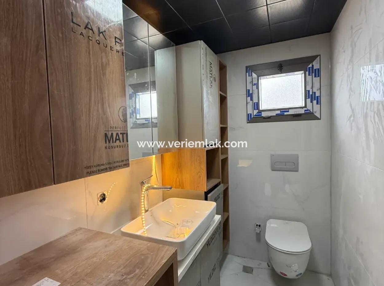 Luxury New Apartment With Kitchen In 1 1 Island Near Hospital From Veri!