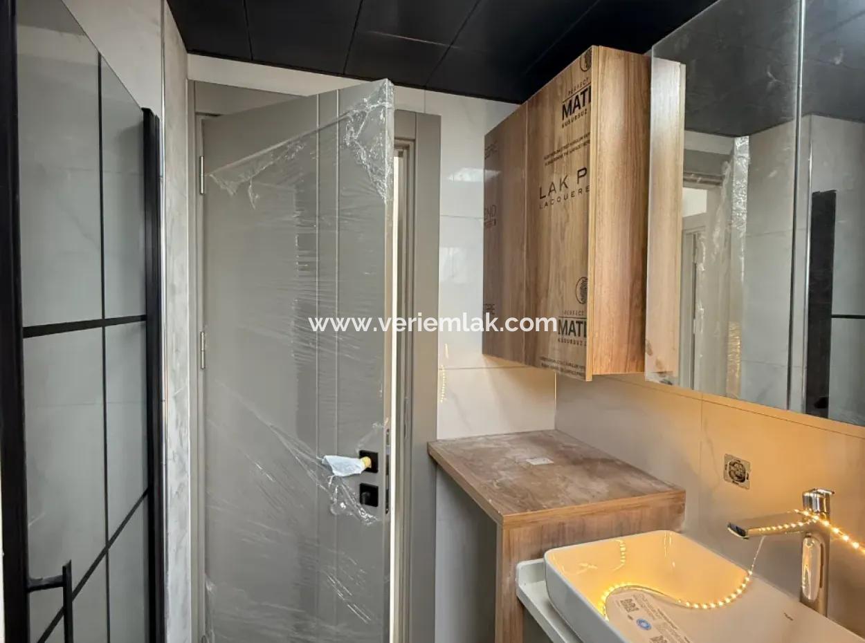 Luxury New Apartment With Kitchen In 1 1 Island Near Hospital From Veri!