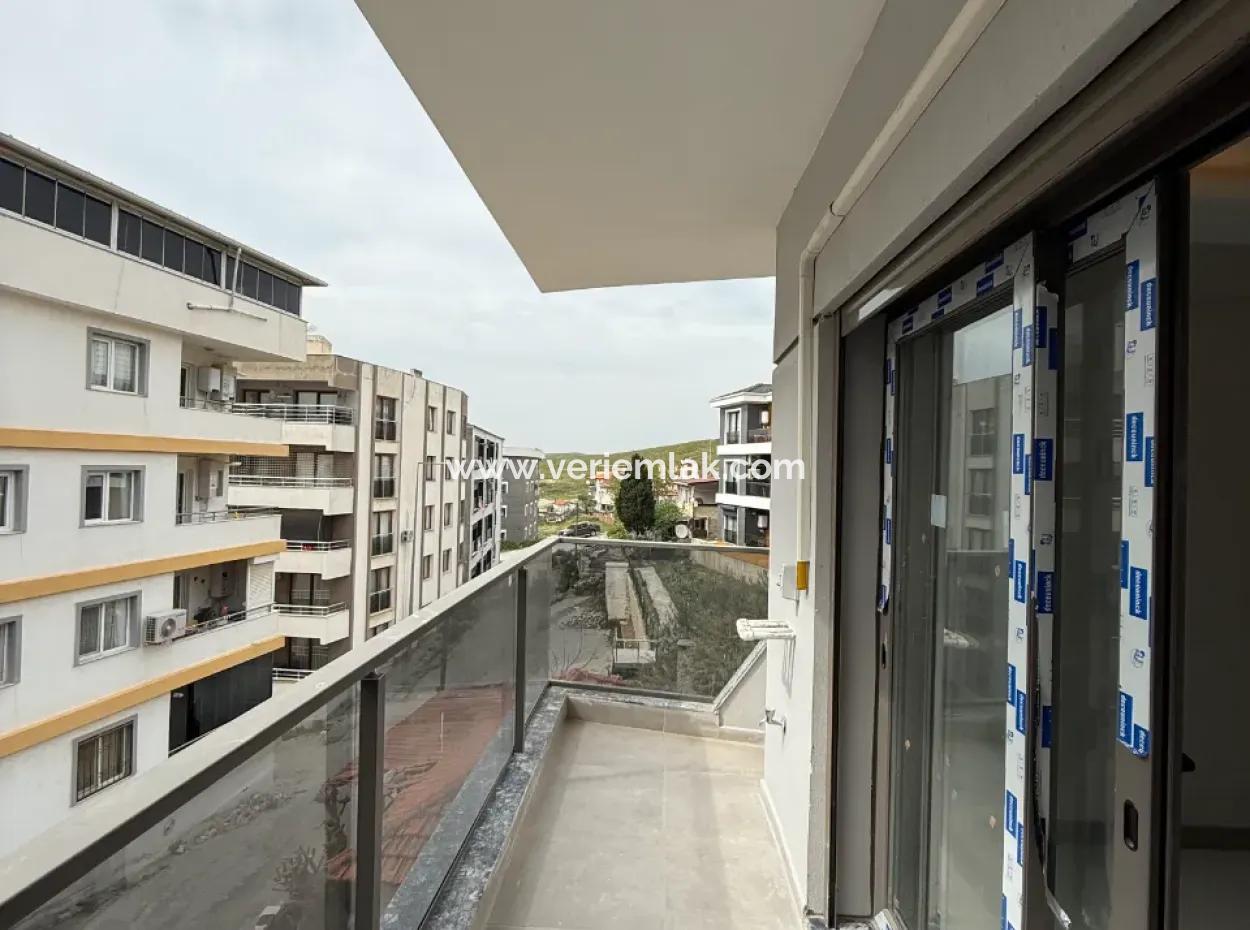 New 1 1 Flat For Rent In The Center Of Seferihisar