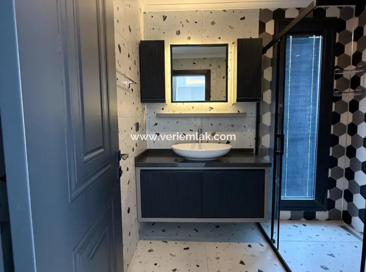 Corner Location 5 1 Villa For Sale With Pool In Bahçeşehir From Veri!