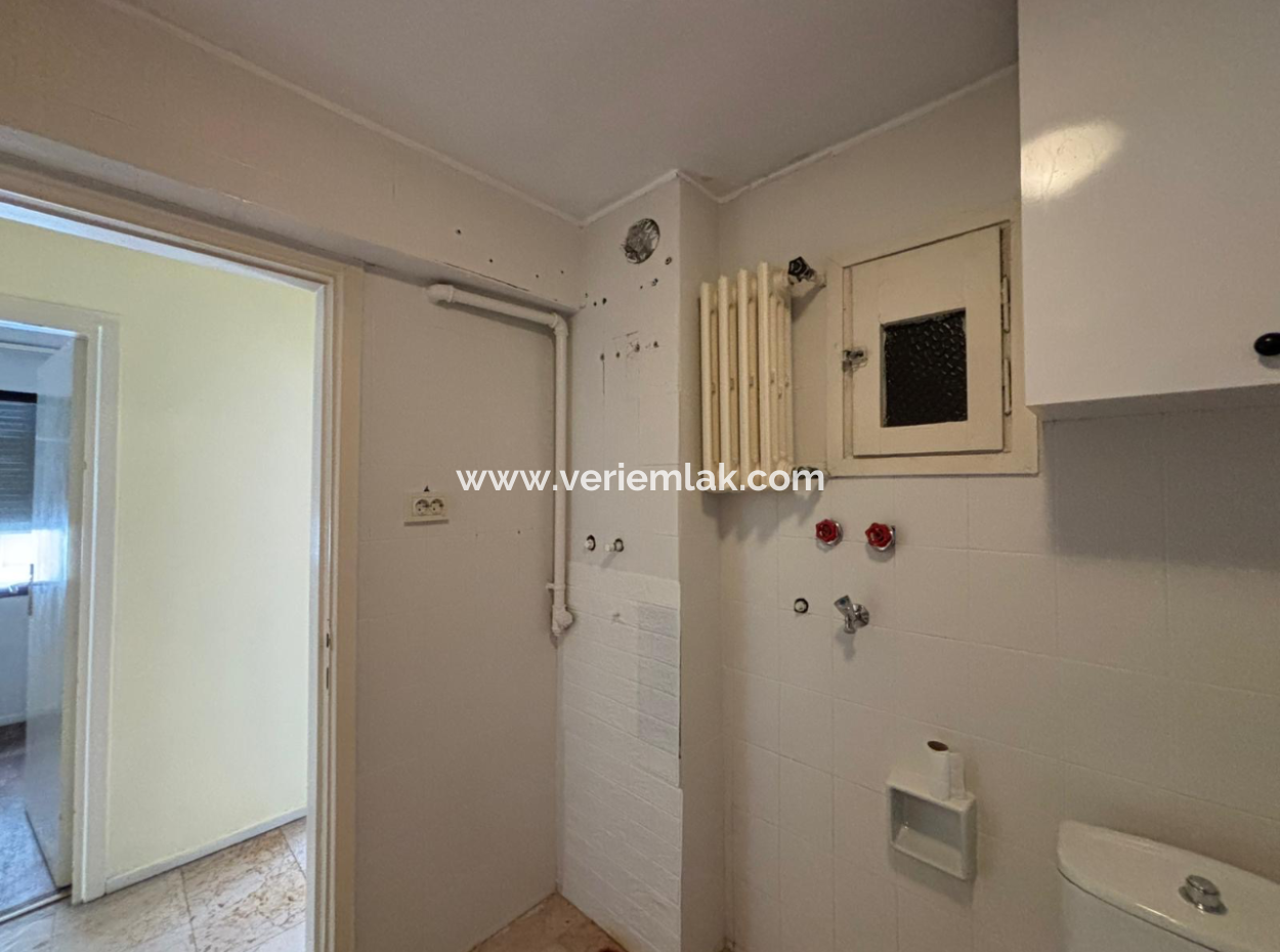 Alsancak Poet Eşref Boulevard 3 1 115M2 Flat For Rent!