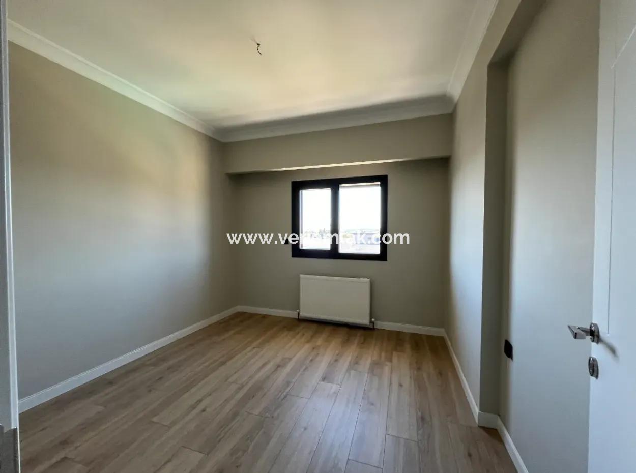 Spacious 3 1 Flat For Rent On Seferihisar Kuşadasi Road