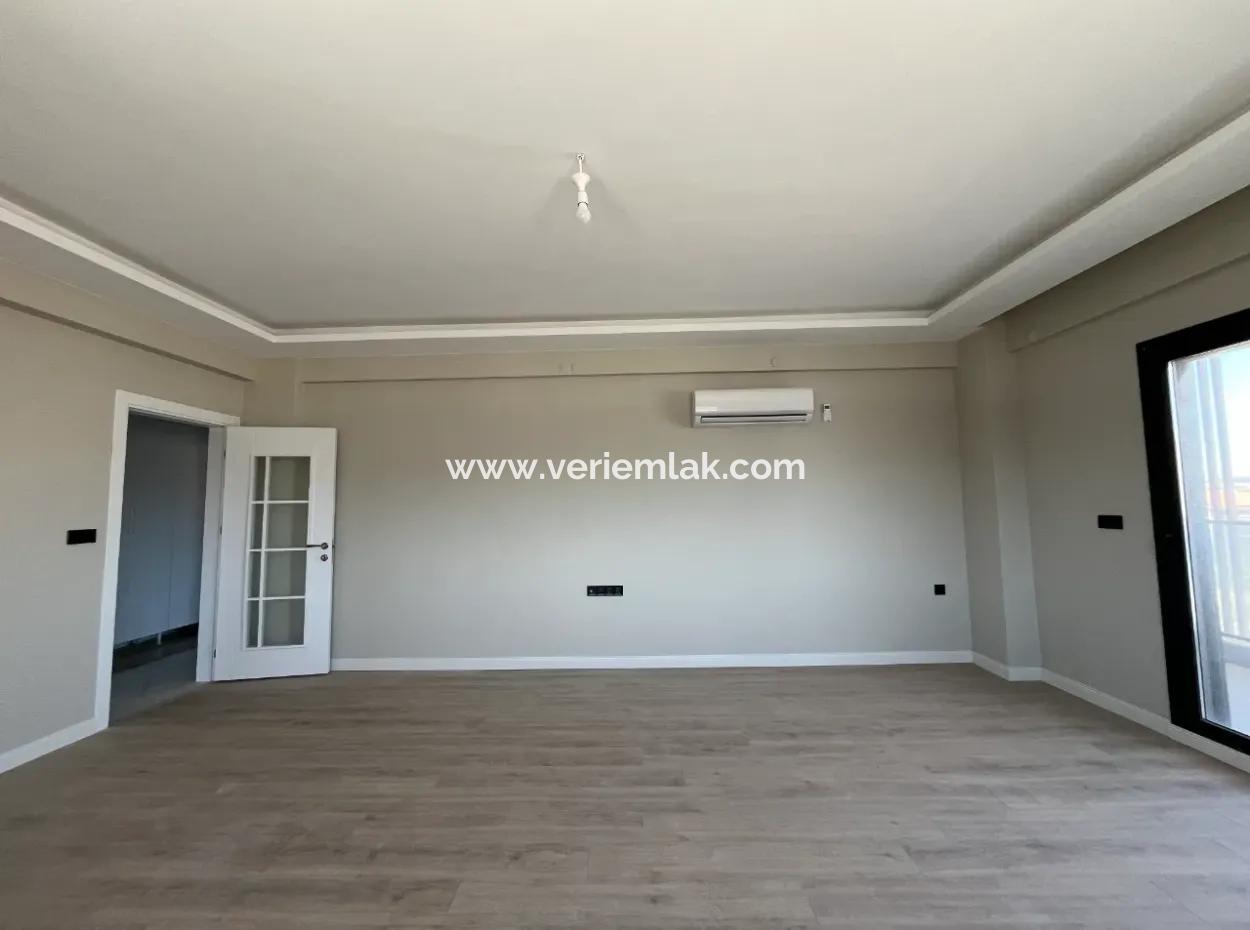Spacious 3 1 Flat For Rent Near The Center In Seferihsar