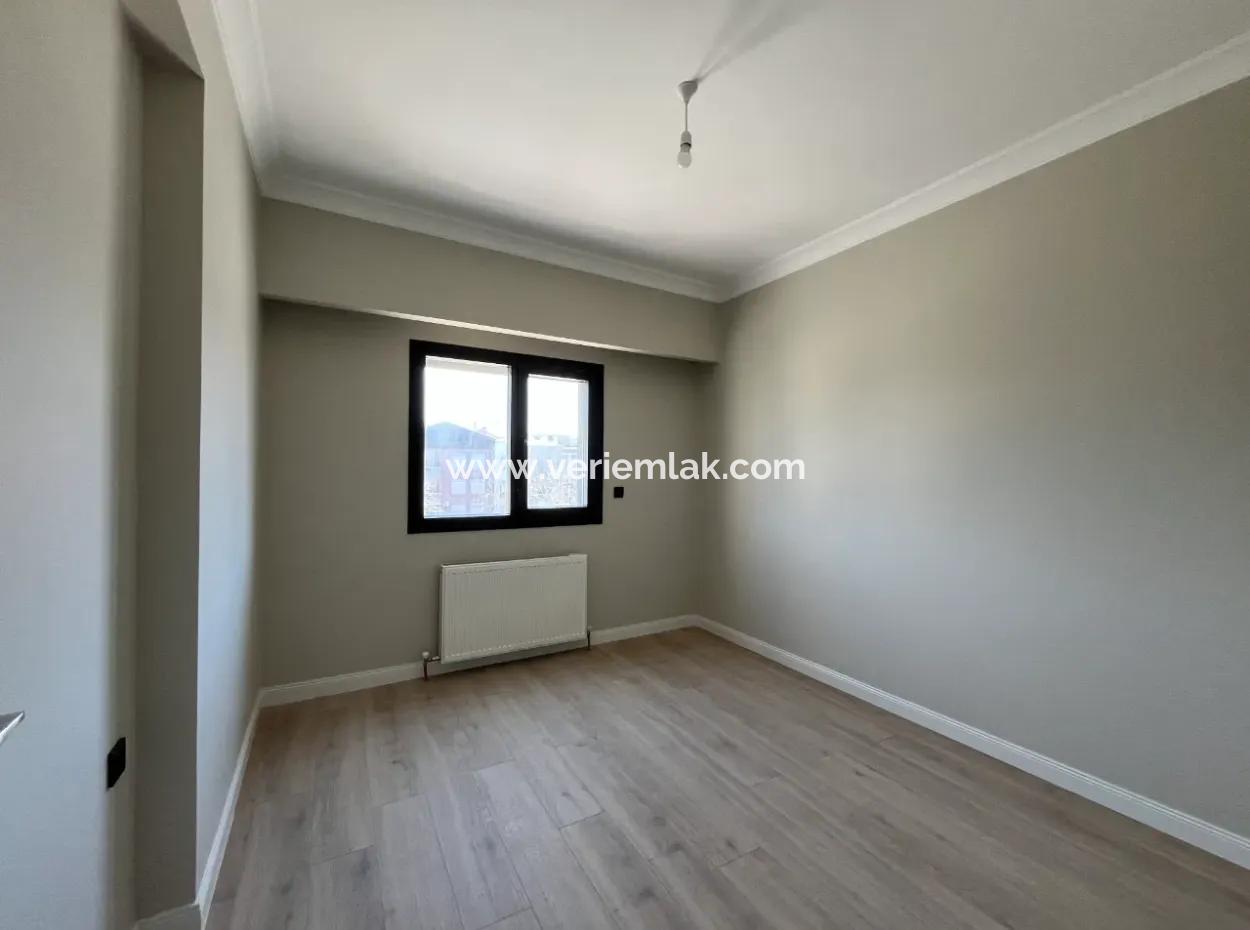 Spacious 3 1 Flat For Rent Near The Center In Seferihsar