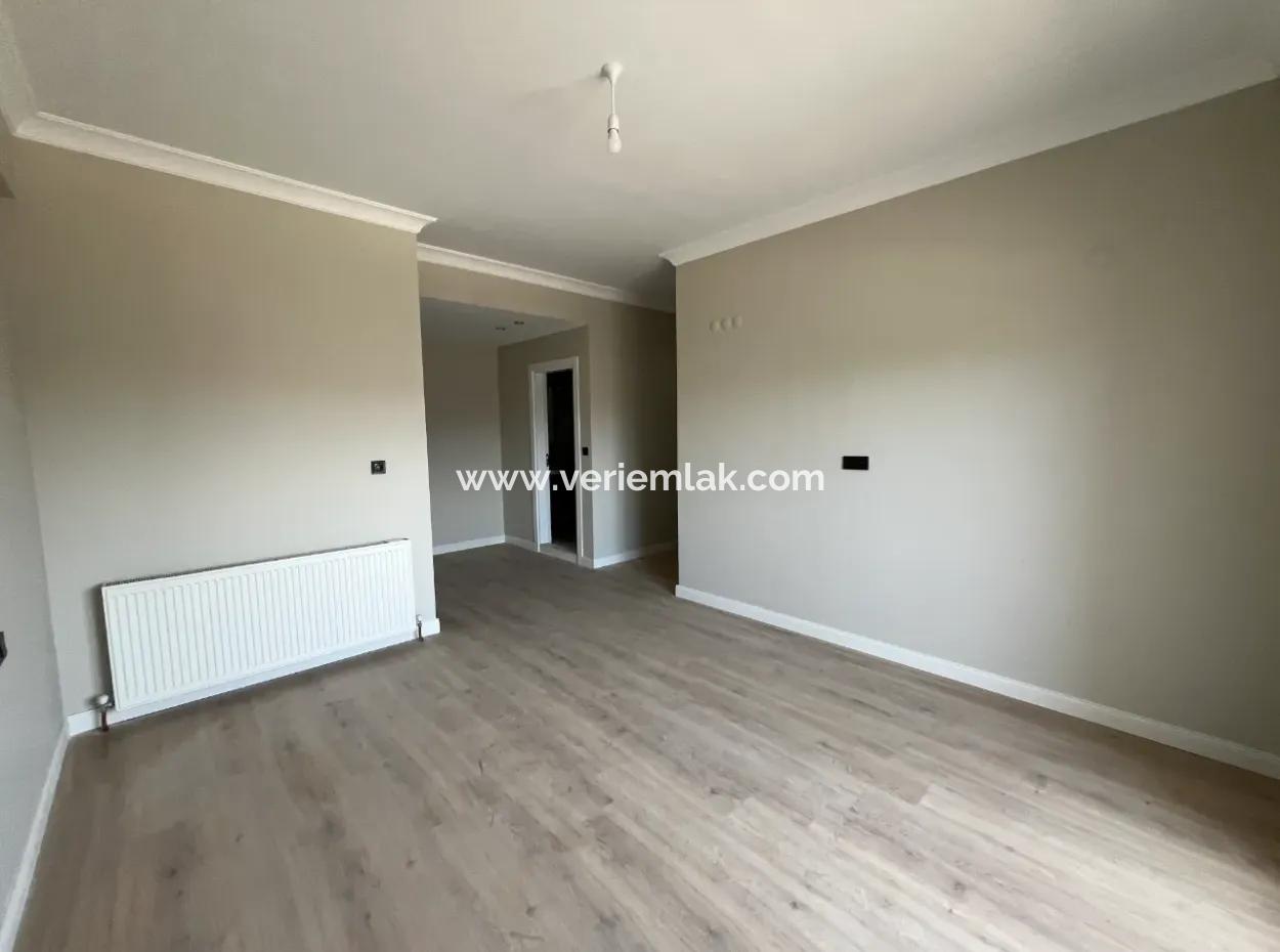 Spacious 3 1 Flat For Rent Near The Center In Seferihsar