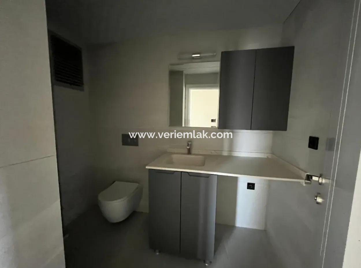 Spacious 3 1 Flat For Rent Near The Center In Seferihsar