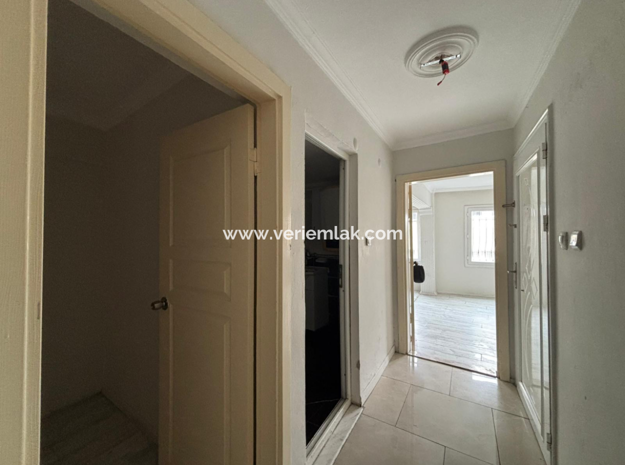Alsancak Cyprus Martyrs Near Empty 2 1 Opportunity Flat For Rent