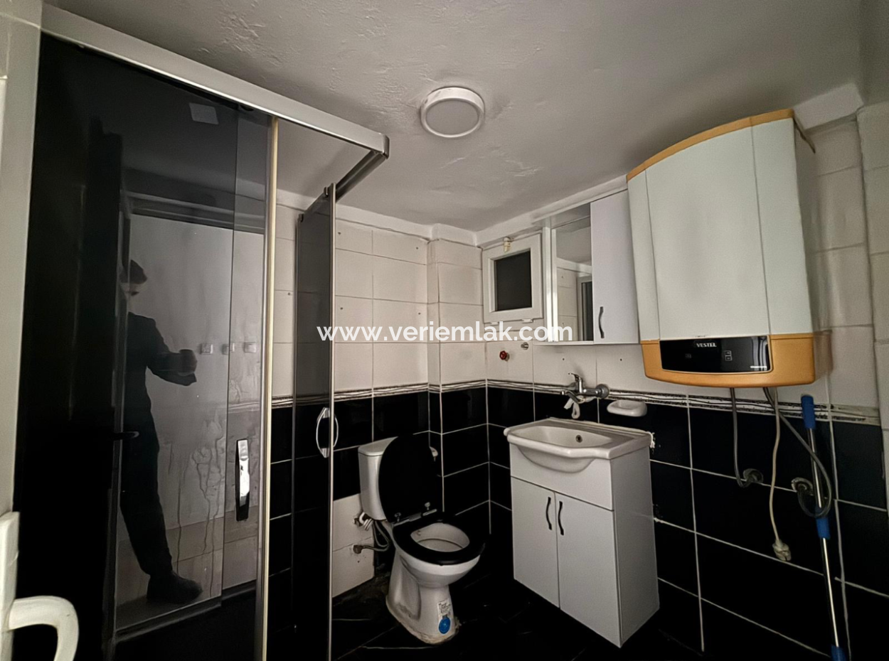 Alsancak Cyprus Martyrs Near Empty 2 1 Opportunity Flat For Rent