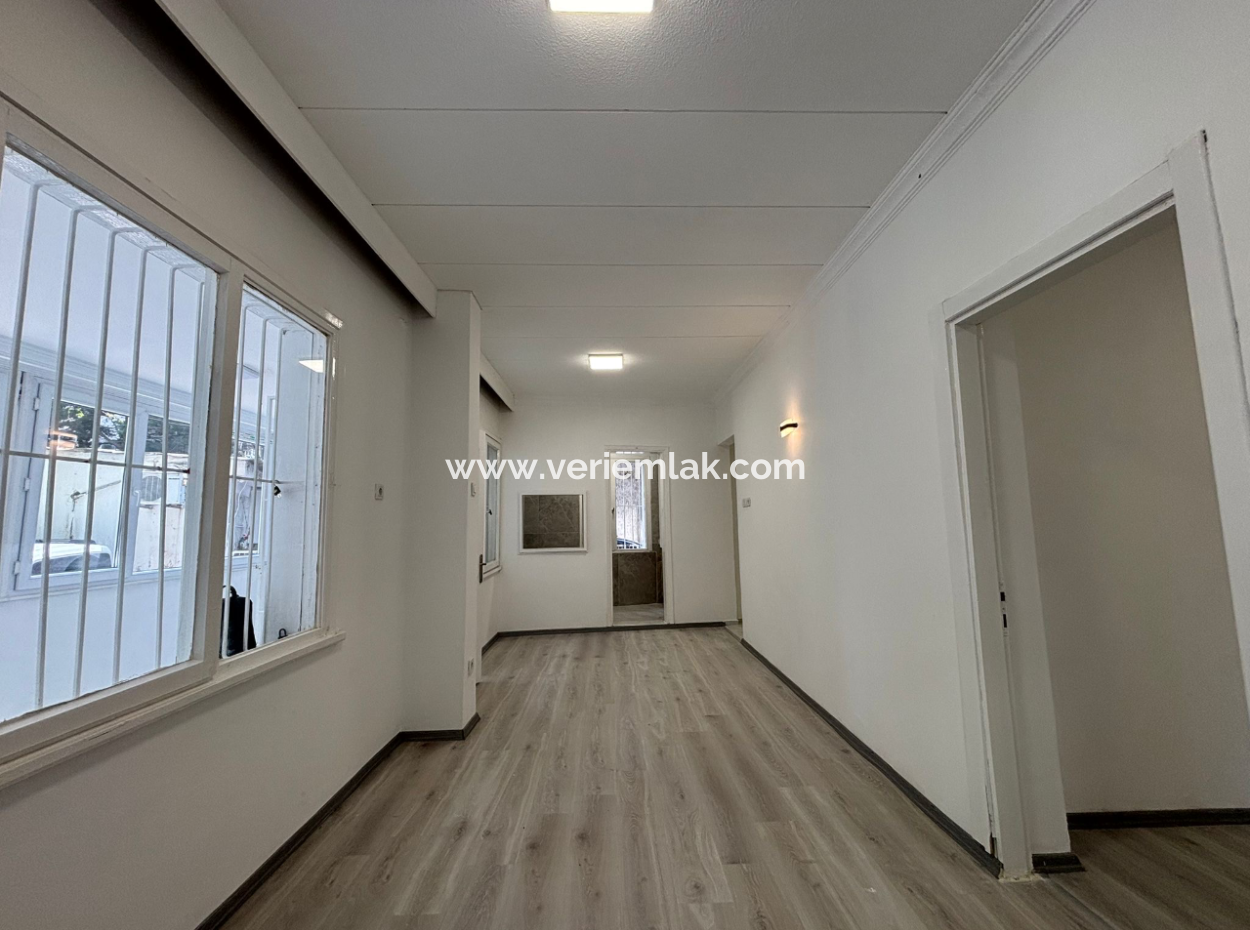 Near Alsancak Talatpaşa Parking 1 1 70M2 Winter Garden Flat For Rent
